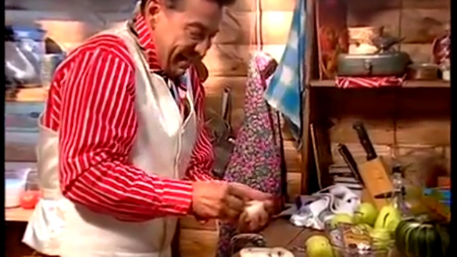 Видеоклип Сваты у плиты. Рыбный пирог и креветки с цветной капустой
