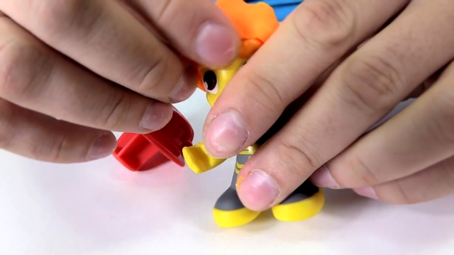 Видео про игрушки Плей До Play Doh. Папа Роб и Ярик - пожарные! Видео для детей.