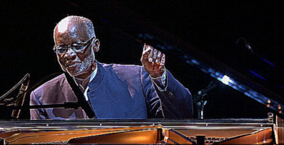 Видеоклип Ahmad Jamal - Poinciana - Live à L'Olympia