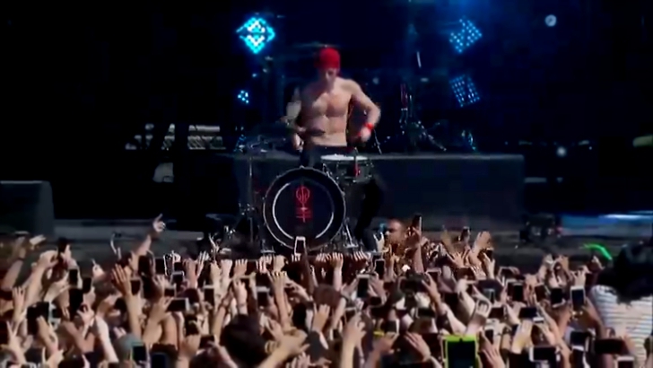 Twenty One Pilots - Ride LIVE @ MMMF 2016 HD