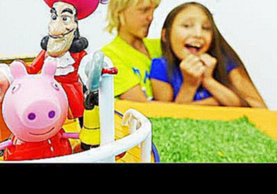 Рассказы, сказки и игрушки для детей.  Видео с игрушками Свинка Пеппа и Капитан Крюк.