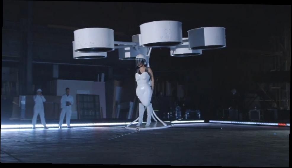Видеоклип Леди Гага представила первое в мире 