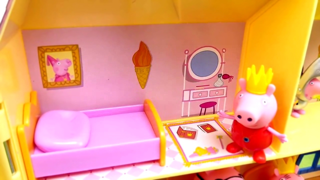 Свинка Пеппа показывает замок королевской семьи Peppa Pig and Princess Palace