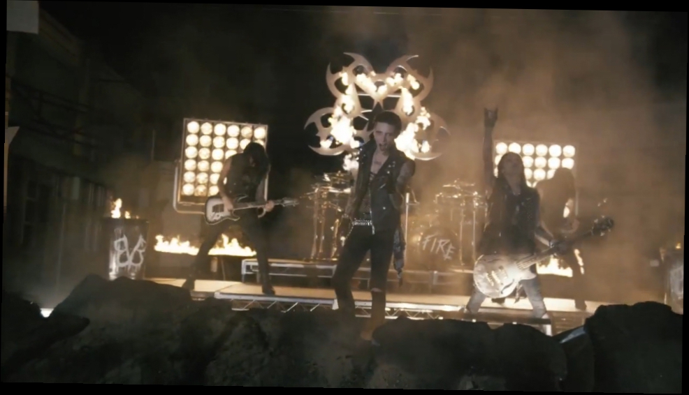 Видеоклип Black Veil Brides - Heart Of Fire