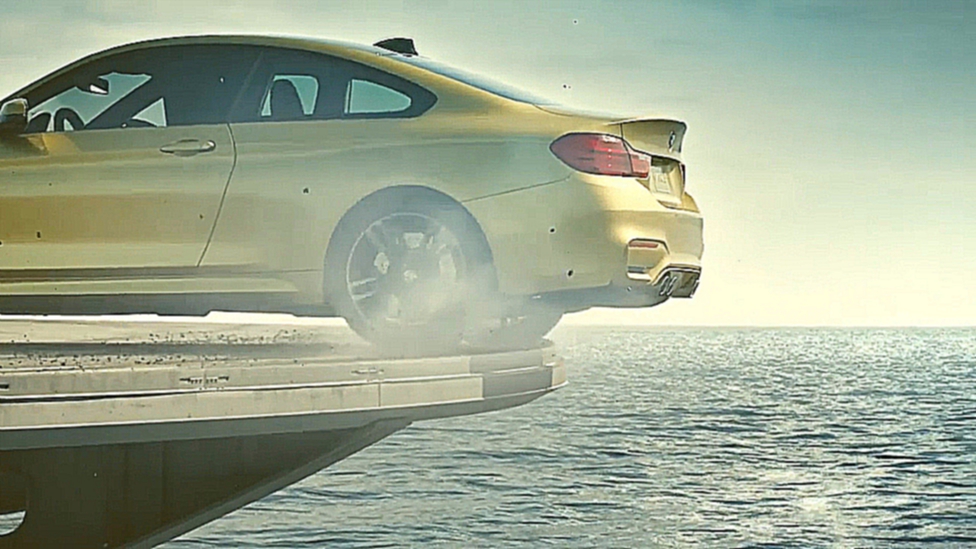 BMW M4 - Трасса на авианосце