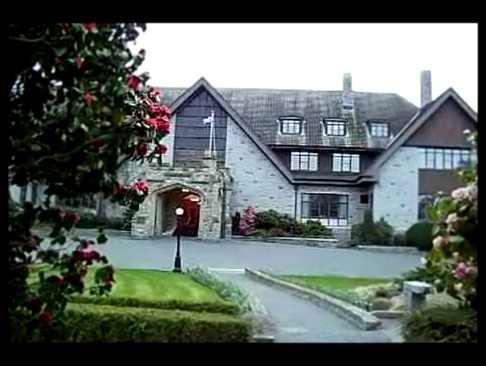 Stunning Government Queen\'s House of British Columbia & Picturesque Gardens