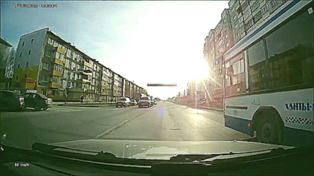 Видеоклип ДТП в Нижневартовске. Lada Priora