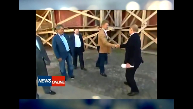 Видеоклип Священник целует руки Путину !