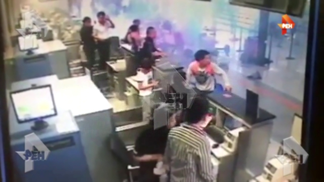 Видеоклип Взрыв в аэропортe Шанхая