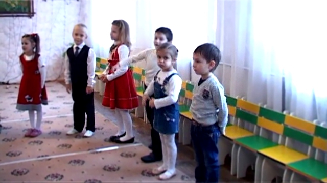 Праздник осени в Донецком детском саду №260 Осень 2014 года 